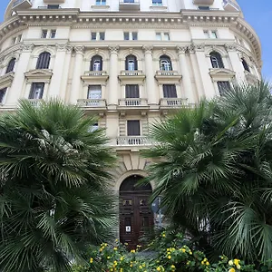 https://piazza-bovio-22.hotels-amalfi.com