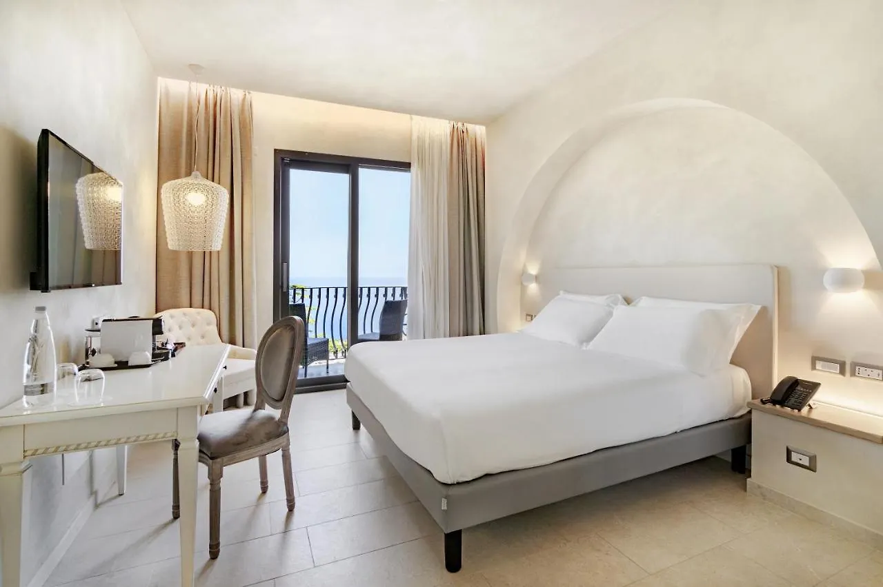Villa Fiorita Boutique Hotel Taormina 4*,
